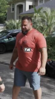 The suitcase carry looks simple, but when it’s done right, it’s one of the most powerful core exercises you can use.
Uneven loads expose weaknesses fast. If you lean, compensate, or lose stiffness, the body tells on you immediately. That’s why I use suitcase carries to build true lateral core strength, posture, and control that carries over to squatting and real life.
Stiffness comes first. Power comes second.
To watch the full video, click the link below, the link in bio, or the link on my story!
https://www.powerrackstrength.com/why-the-suitcase-carry-matters-more-than-you-think/
#coretraining #suitcasecarry #strengthtraining #powerlifting #injuryprevention